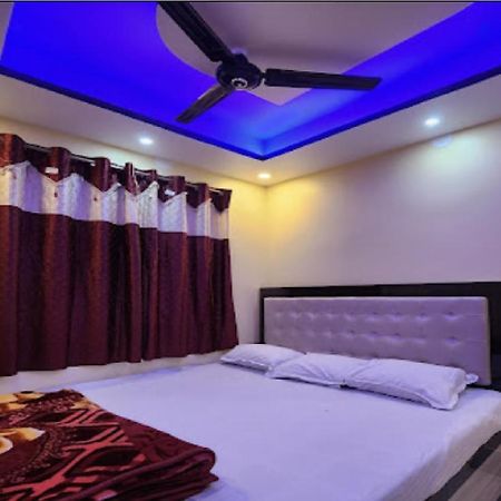 Hotel ilora By WB Inn Tarapith Esterno foto