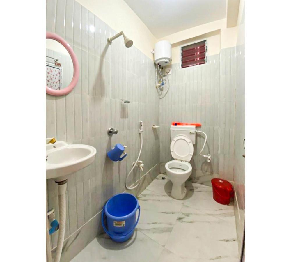 Hotel ilora By WB Inn Tarapith Esterno foto