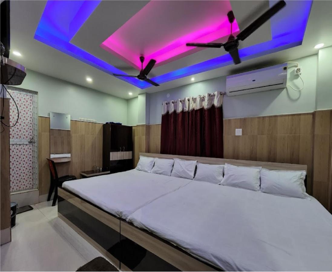 Hotel ilora By WB Inn Tarapith Esterno foto