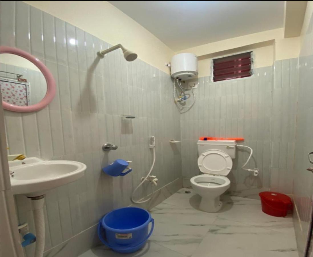 Hotel ilora By WB Inn Tarapith Esterno foto