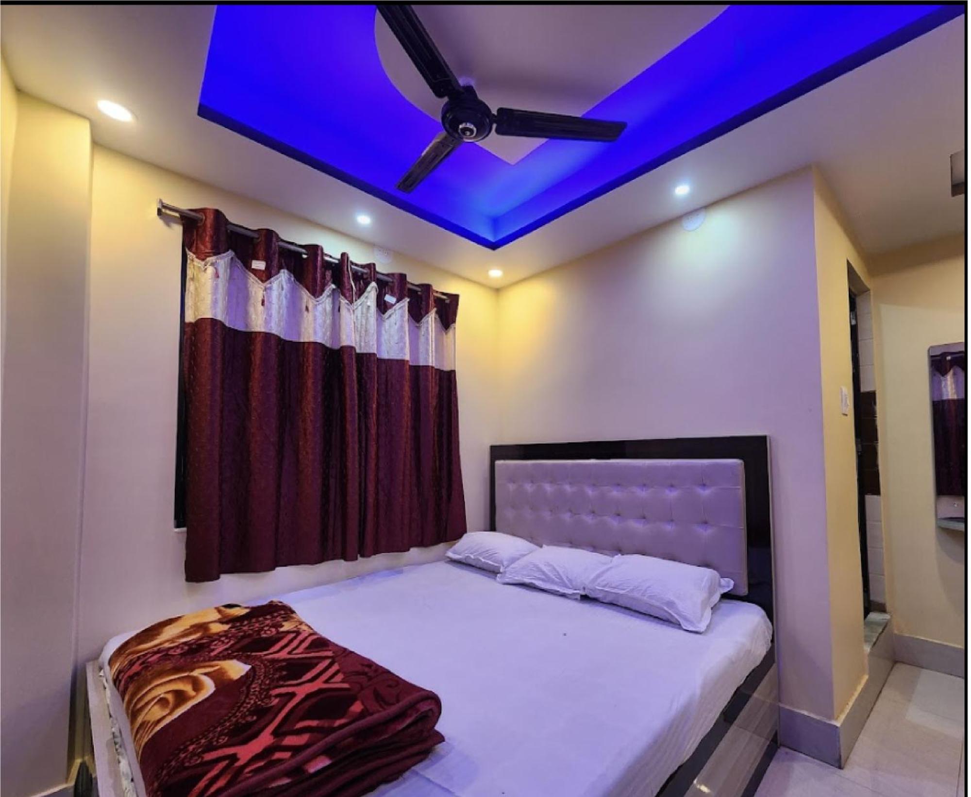 Hotel ilora By WB Inn Tarapith Esterno foto
